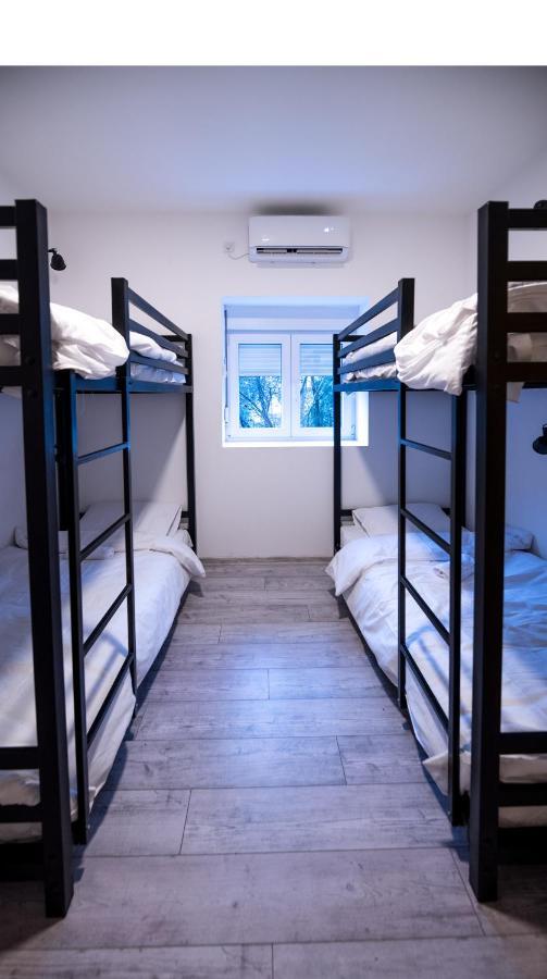 Hostel Evropa Nikšić Dış mekan fotoğraf